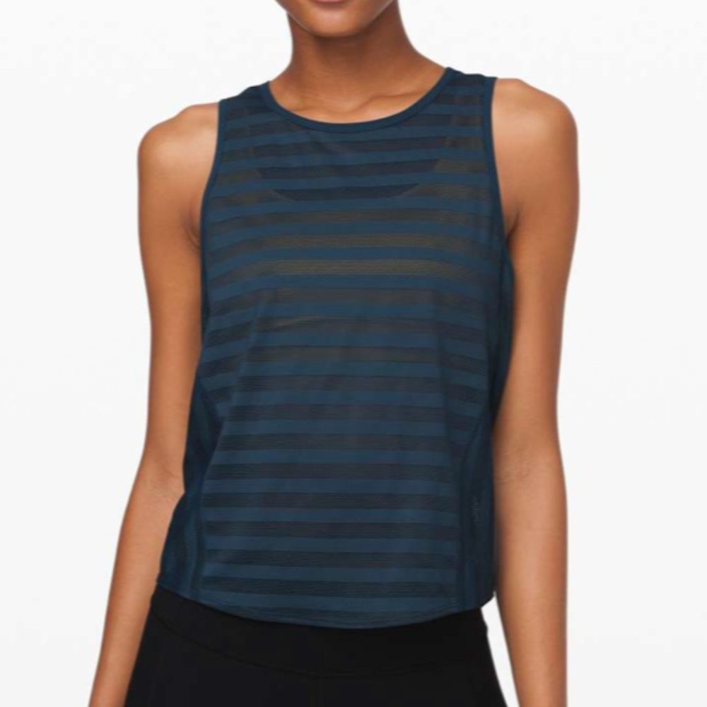 Lululemon Off And Running Tank Top in Night Diver Blue Size S 4/6